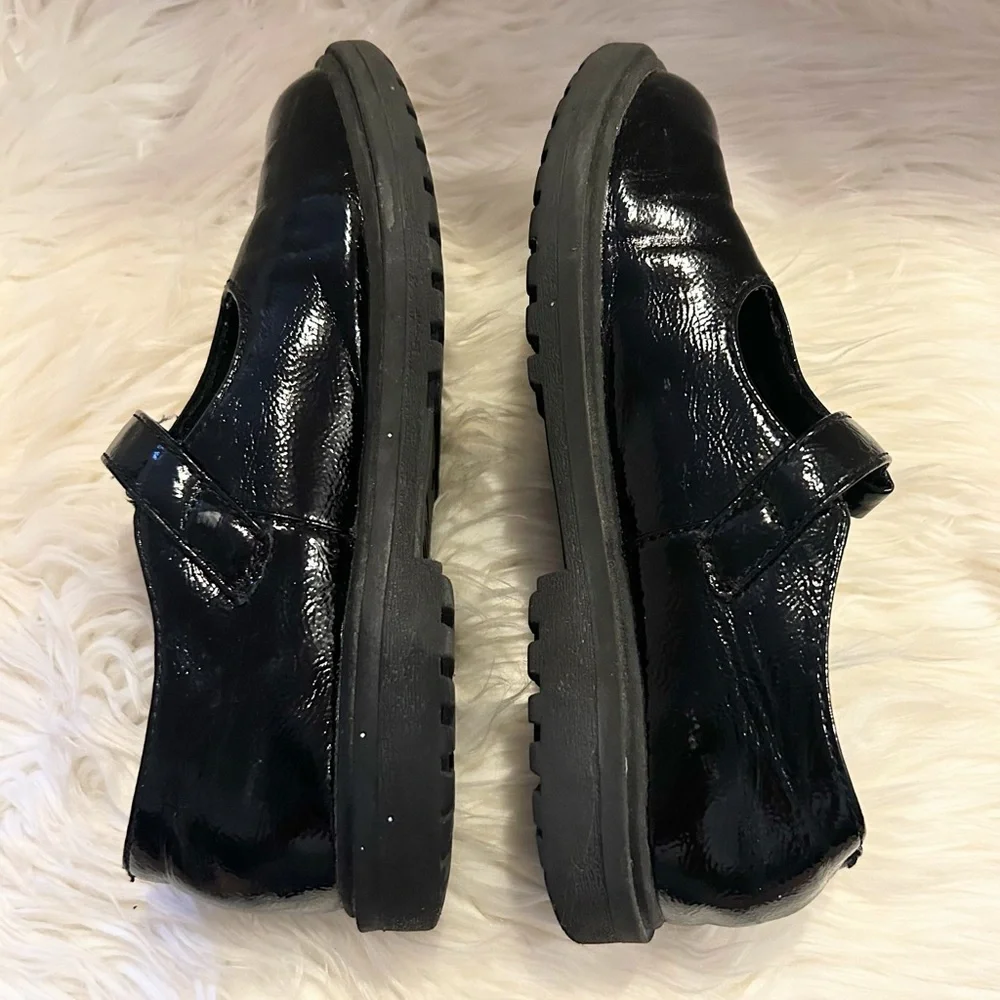 Old Navy Mary Jane Shoes